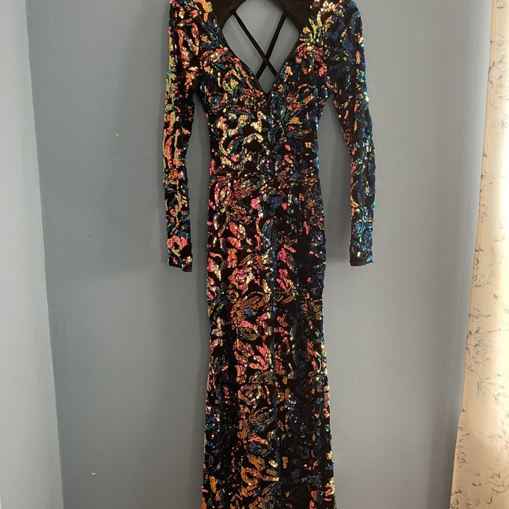 🆕Criss cross back sweetheart top long sleeve mermaid hem sequin gown - Picture 16 of 16